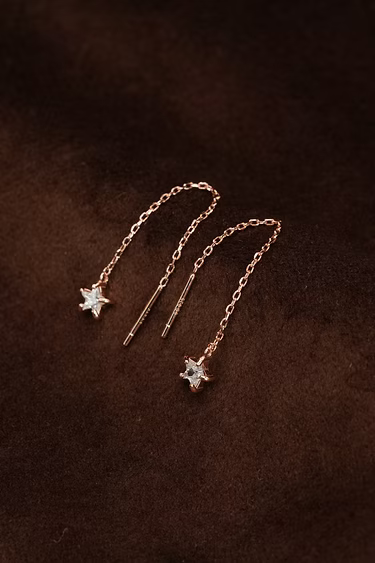 <a href="https://www.jainamjwellers.com/product-page/silver-sui-dhaga">Artisanal Elegance: Dive into Our Sui Dhaga Collection</a>