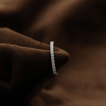 Minimalism: The Elegant Silver Ring