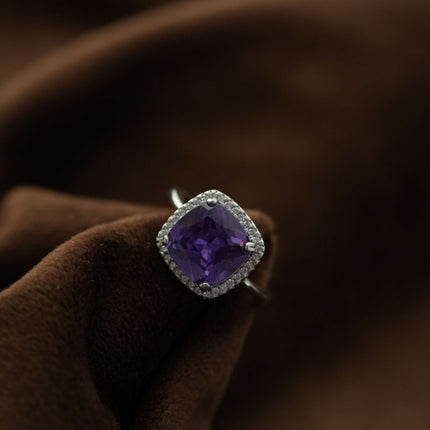 Bold, Beautiful, and Unique: The Perfect Color Stone Ring for Every Occasion