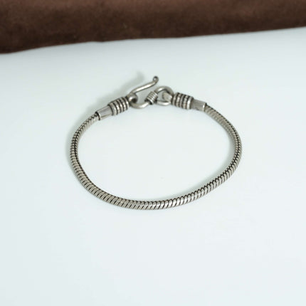 The perfect MEN bracelet for every occasion.
