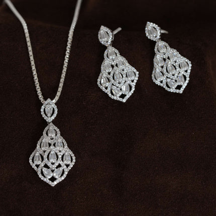 Ivy Glimmer - Silver Pendant set