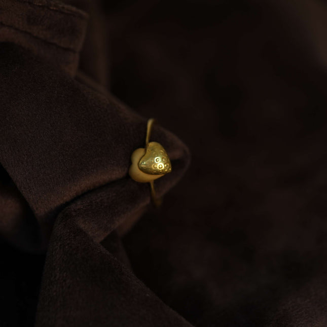 Lustre Leaf Ring