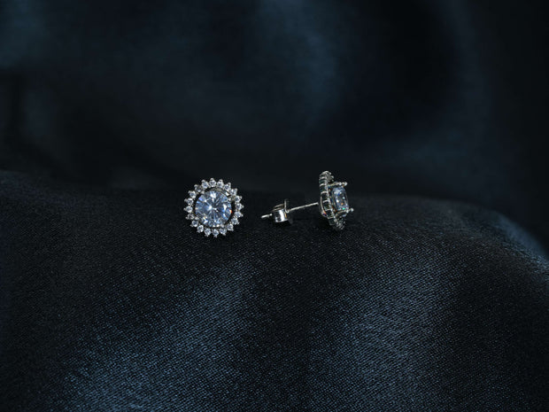 <h2>Sale<br/><span style="text-decoration:underline">Upto 10% off.</span></h2>