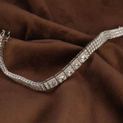 Exclusive Silver Bracelet –  Elegance in Silver