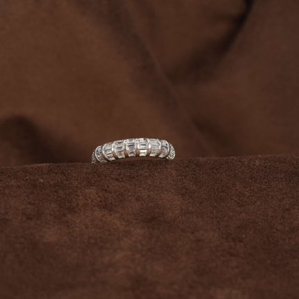 Raindrop Shine – Dainty Silver Ring for Women