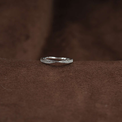 Saanvika Ring – Feminine Shine