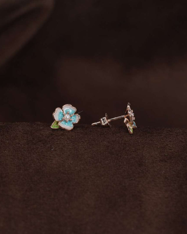 Elina Blush – Light in Bloom