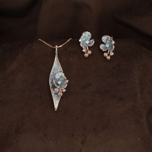Saanvi Spark – For The Subtle Shine