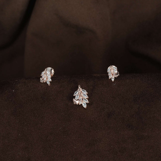 Rivana Glow  Silver Pendant Set