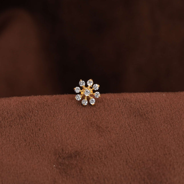 "Elegance in Every Detail: Gold-Plated Nosepin with Silver and White Stone✨"