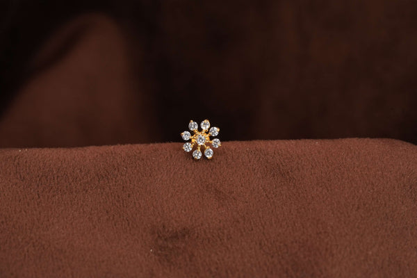 "Elegance in Every Detail: Gold-Plated Nosepin with Silver and White Stone✨"