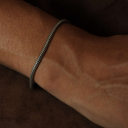 The perfect MEN bracelet for every occasion.