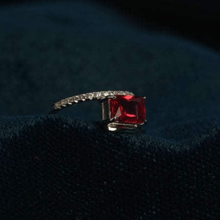 Silken Curve 925 Silver Ring