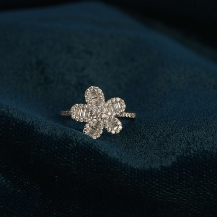 Everlasting Elegance 925 Silver Ring