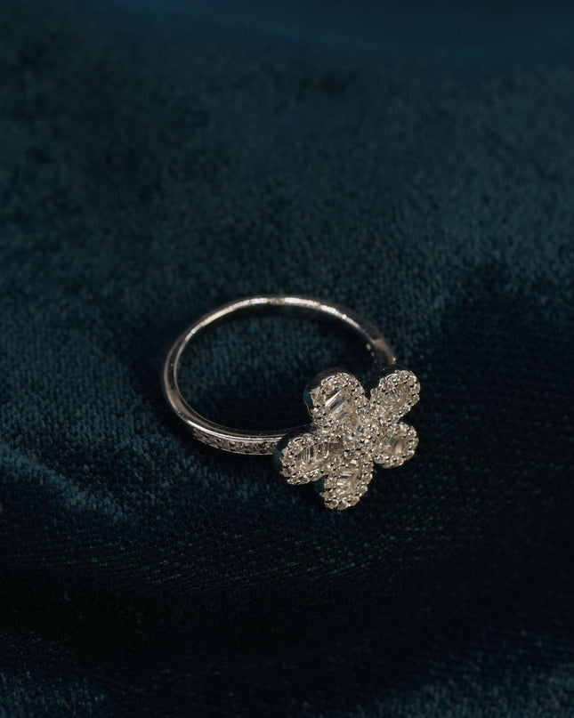 Everlasting Elegance 925 Silver Ring