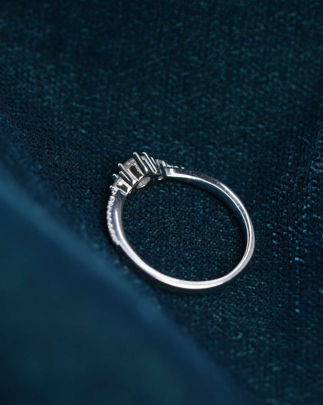 Moon Petal 925 Silver Ring
