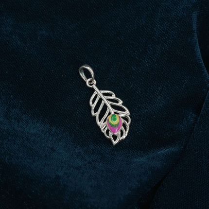 Timeless Bond Pendant