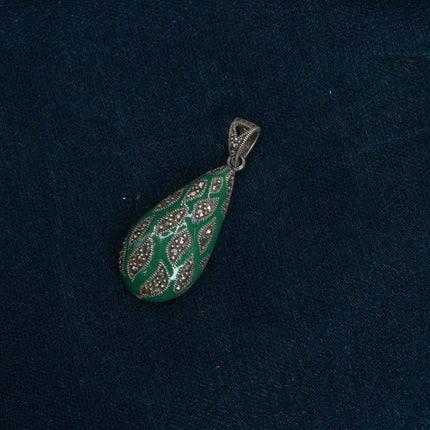 Infinite Horizon Pendant