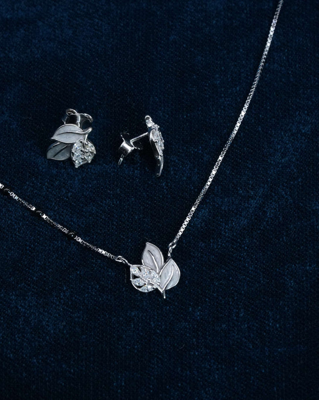 Trendy Silver Chain for Women – Lightweight & Stylish