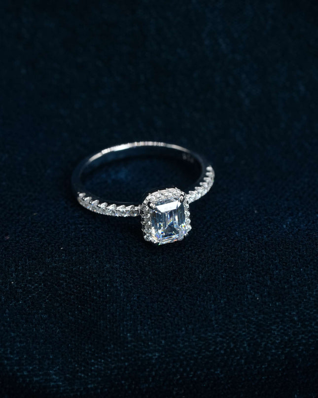 Veloura Charm Silver Ring