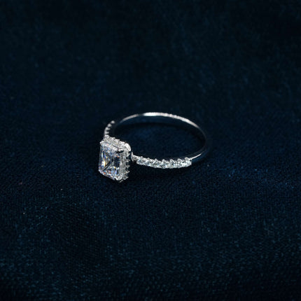 Veloura Charm Silver Ring