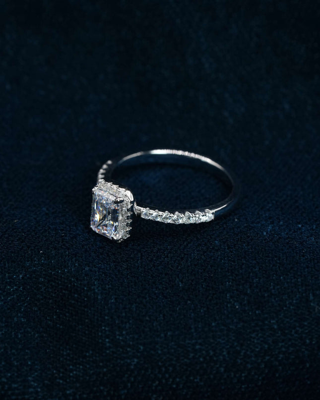 Veloura Charm Silver Ring