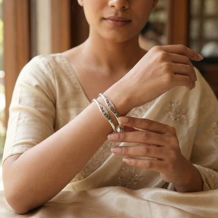 Aarohi Bangles – A Melody in Motion
