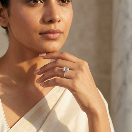 Veloura Charm Silver Ring