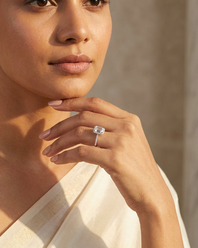 Veloura Charm Silver Ring