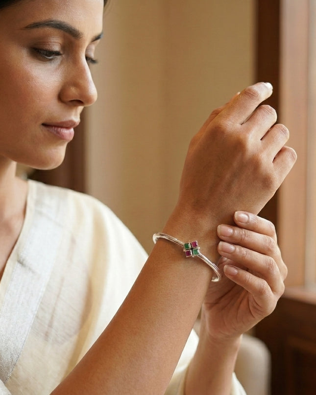 Tara Daily Bangles