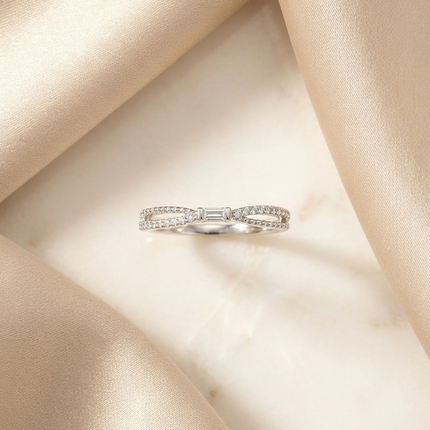 Queen’s Halo Silver Ring