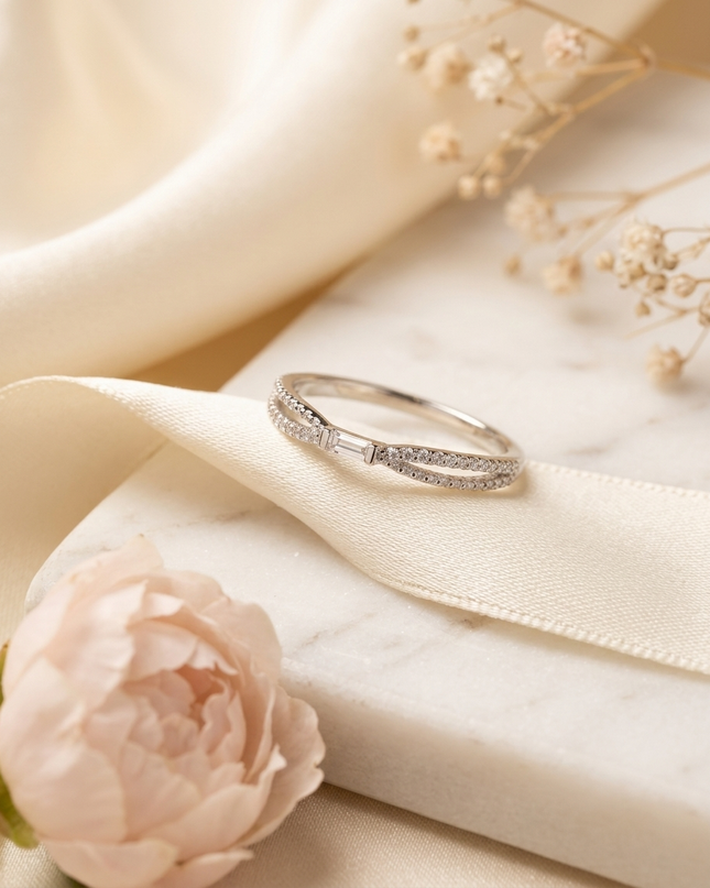 Queen’s Halo Silver Ring