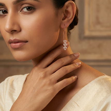 Embrace with the timeless charm of a heart-shaped Sui Dhaga.