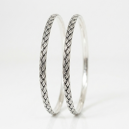 Silver Oxidized Bangles – Traditional Charm with a Vintage Appeal