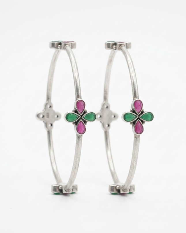 Eterna Twist Bangles