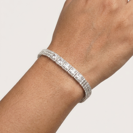 Exclusive Silver Bracelet –  Elegance in Silver
