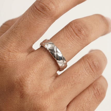 EdgeLine Silver Band
