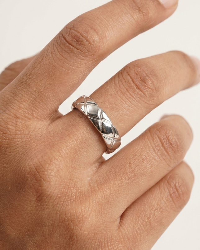 EdgeLine Silver Band