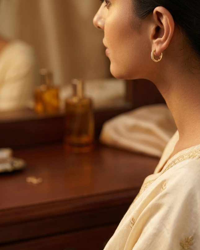 SILVER EARRING